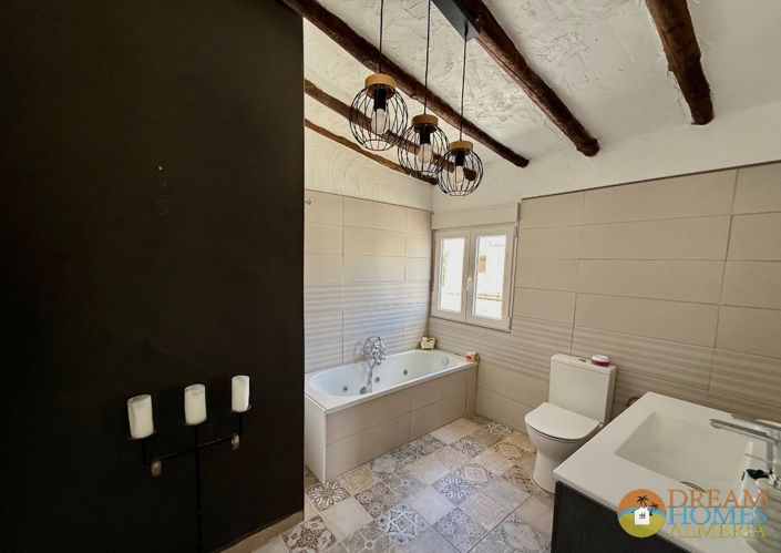 Image No.34-3 Bed Country House for sale