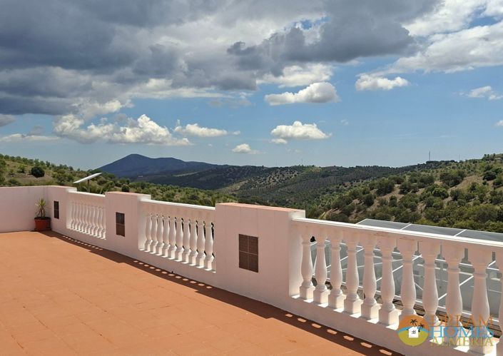 Image No.20-4 Bed Country House for sale
