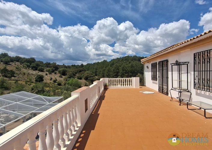 Image No.21-4 Bed Country House for sale