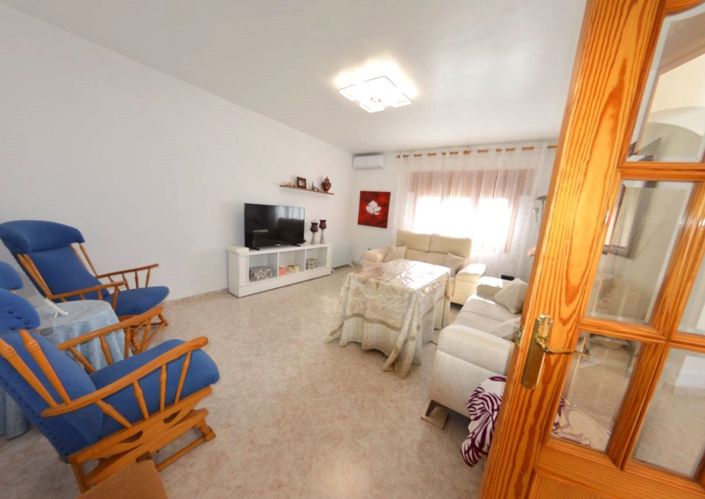 Image No.17-7 Bed Country House for sale