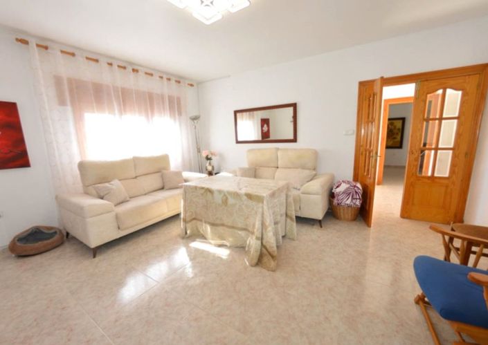 Image No.18-7 Bed Country House for sale