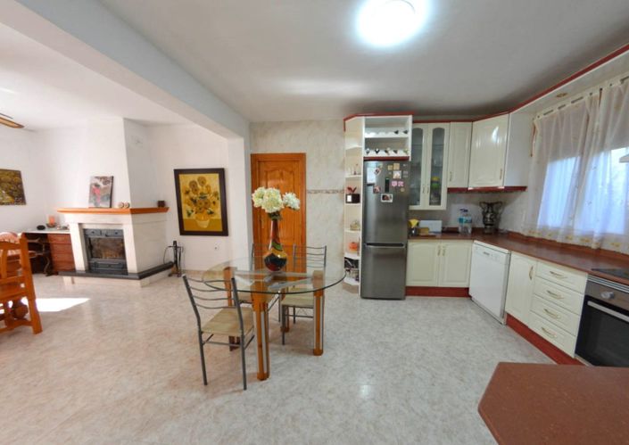 Image No.21-7 Bed Country House for sale