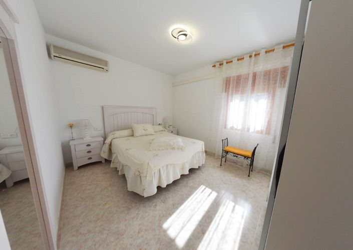 Image No.23-7 Bed Country House for sale