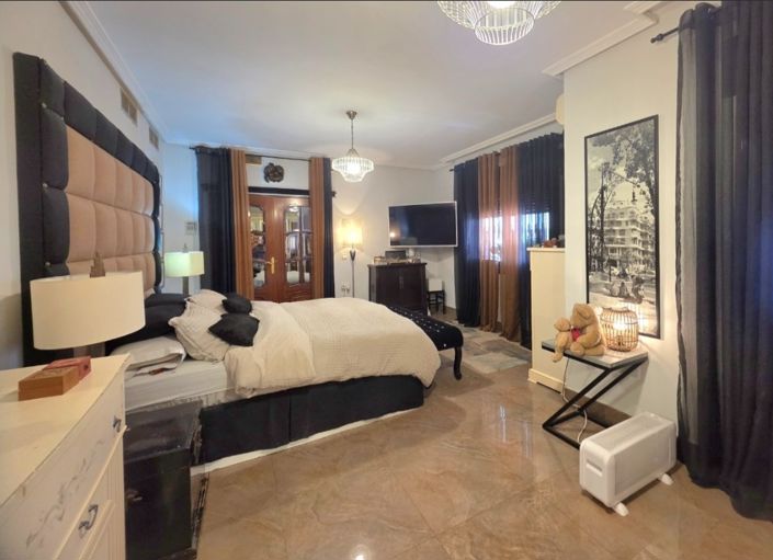 Image No.17-4 Bed Villa for sale