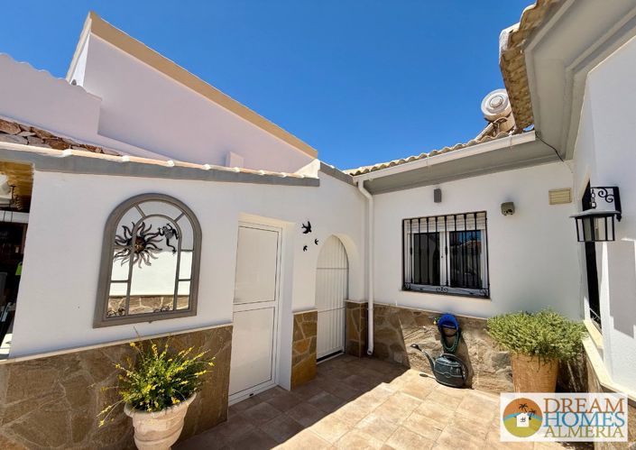 Image No.17-3 Bed Villa for sale
