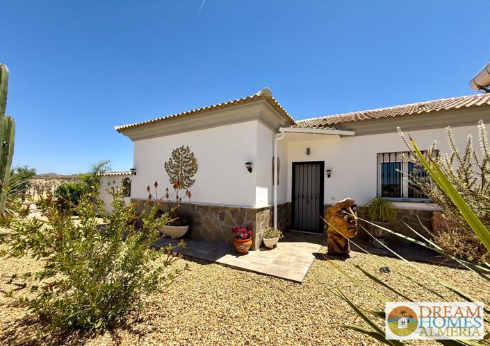 Image No.20-3 Bed Villa for sale