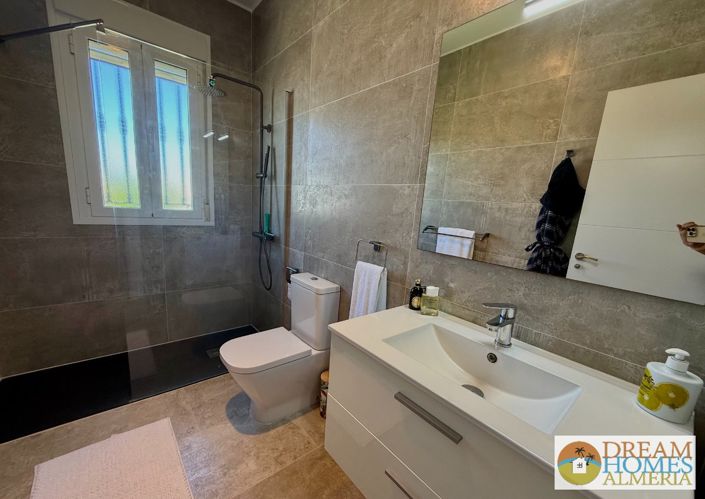 Image No.27-3 Bed Villa for sale
