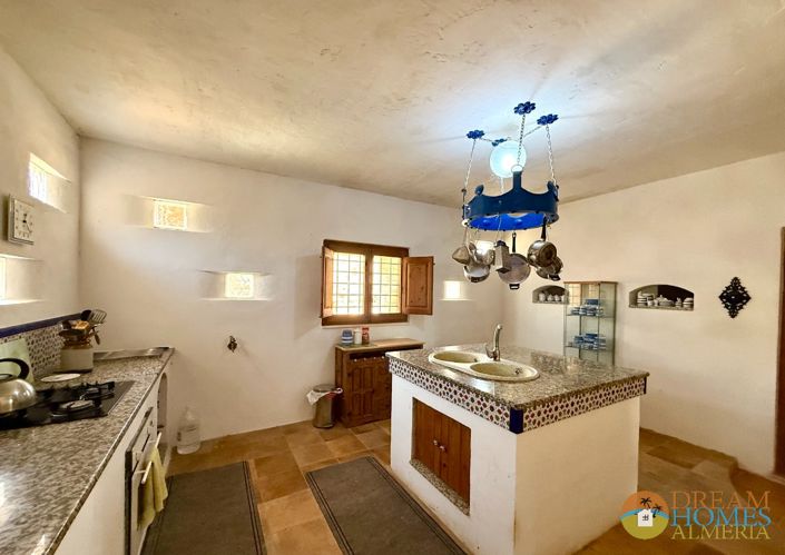 Image No.12-2 Bed Villa for sale