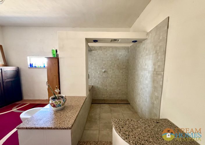 Image No.18-2 Bed Villa for sale