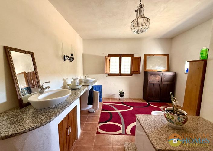 Image No.20-2 Bed Villa for sale
