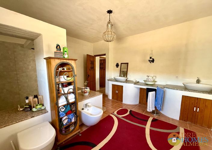 Image No.21-2 Bed Villa for sale