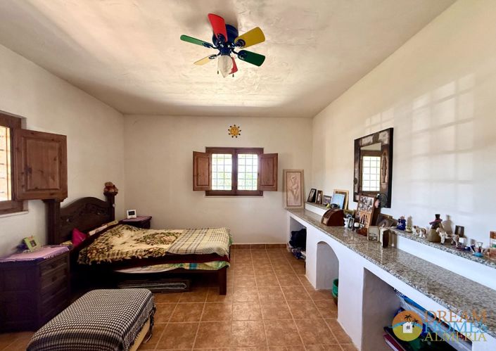 Image No.29-2 Bed Villa for sale
