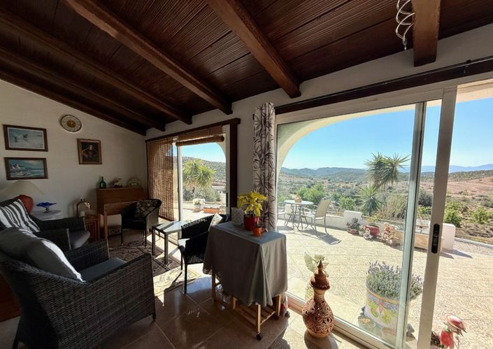 Image No.7-3 Bed Villa for sale