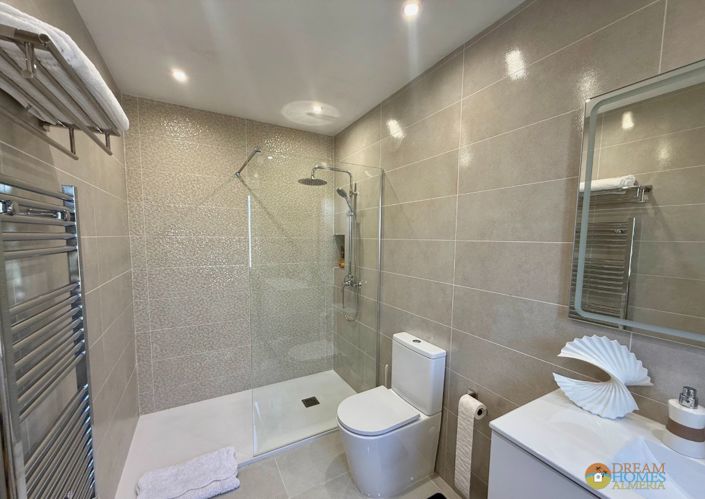 Image No.28-4 Bed Villa for sale