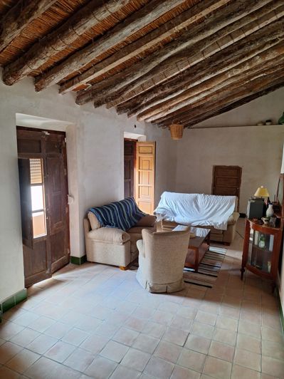 Image No.7-5 Bed Townhouse for sale