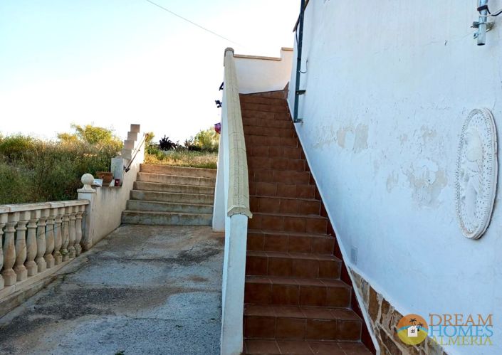 Image No.21-2 Bed Townhouse for sale