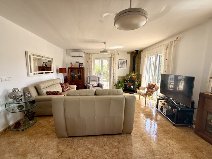 Image No.12-2 Bed Villa for sale