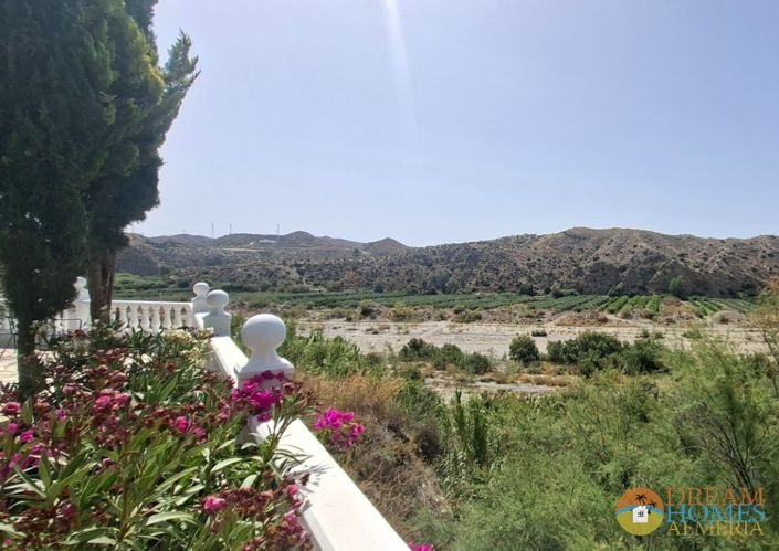 Image No.12-3 Bed Villa for sale