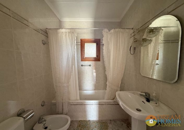 Image No.12-7 Bed Cottage for sale