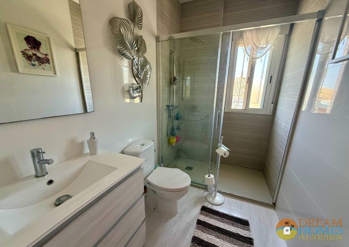 Image No.24-3 Bed Villa for sale