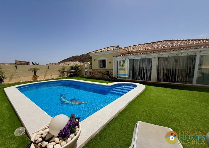 Image No.33-3 Bed Villa for sale
