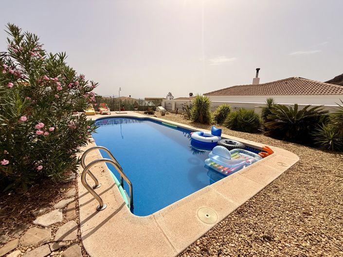 Image No.10-3 Bed Villa for sale