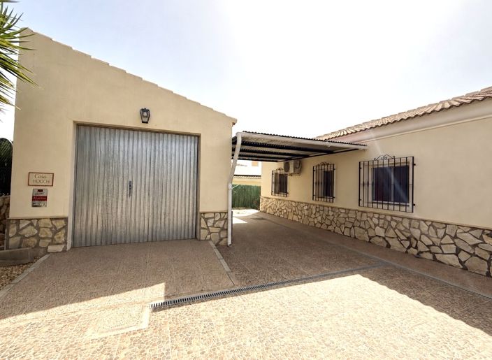 Image No.2-3 Bed Villa for sale