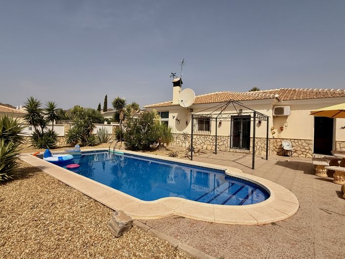 Image No.28-3 Bed Villa for sale