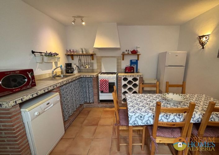 Image No.10-6 Bed Villa / Detached for sale