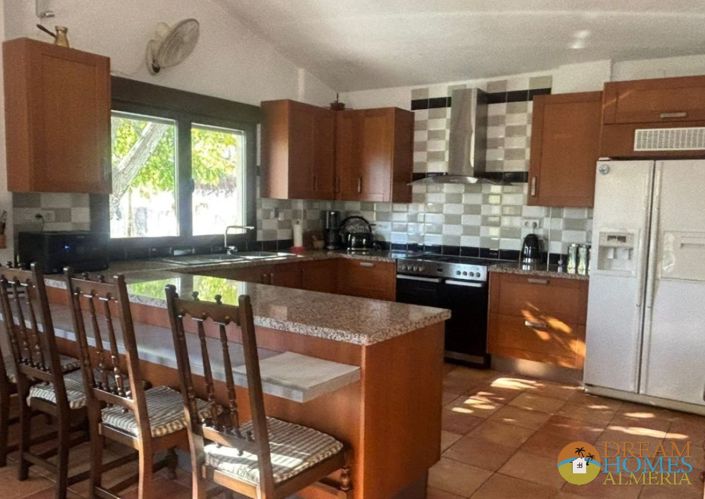 Image No.16-6 Bed Villa / Detached for sale