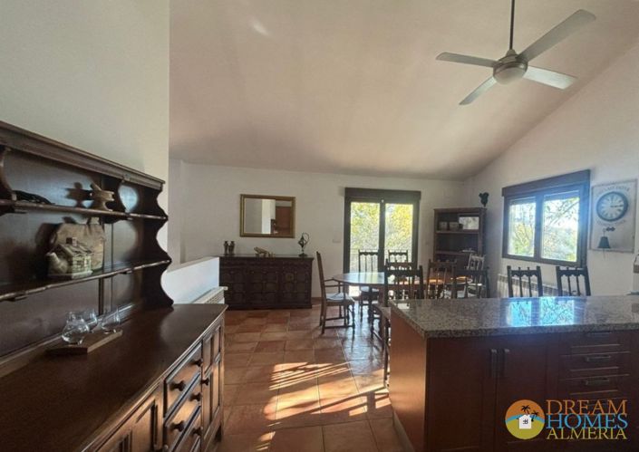 Image No.17-6 Bed Villa / Detached for sale