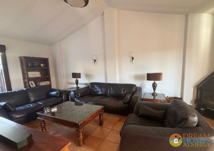 Image No.20-6 Bed Villa / Detached for sale