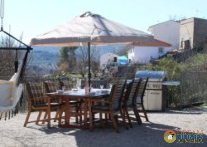 Image No.37-6 Bed Villa / Detached for sale