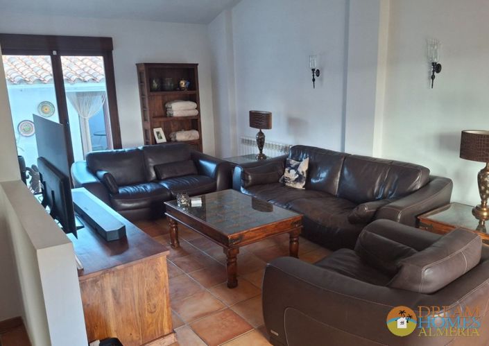 Image No.4-6 Bed Villa / Detached for sale