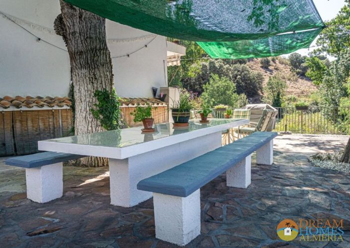 Image No.40-6 Bed Villa / Detached for sale