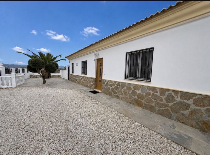 Image No.37-3 Bed Villa for sale