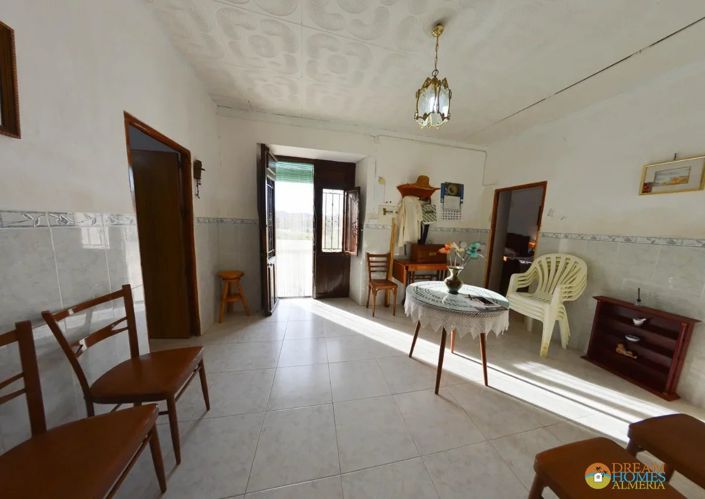 Image No.2-5 Bed Townhouse for sale