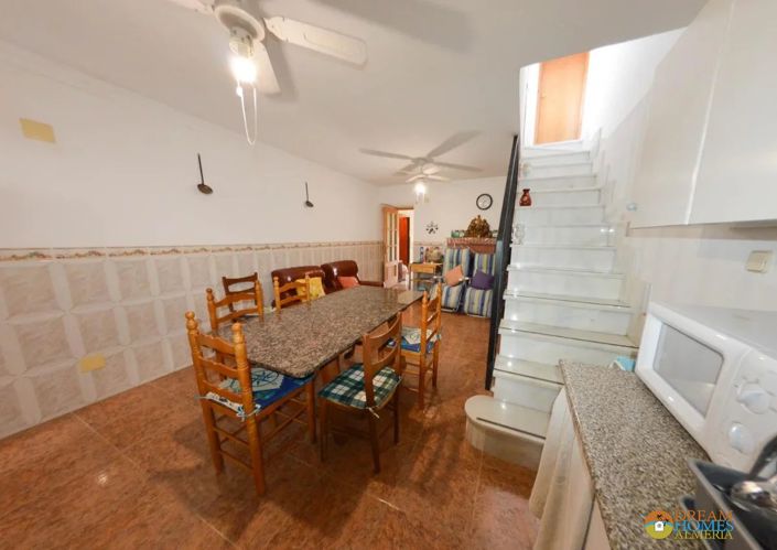 Image No.23-5 Bed Townhouse for sale