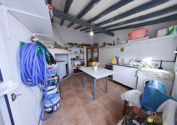 Image No.29-5 Bed Townhouse for sale
