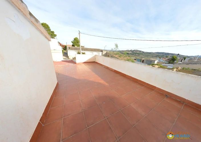Image No.31-5 Bed Townhouse for sale