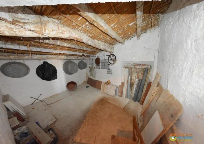 Image No.34-5 Bed Townhouse for sale