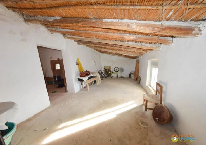 Image No.36-5 Bed Townhouse for sale