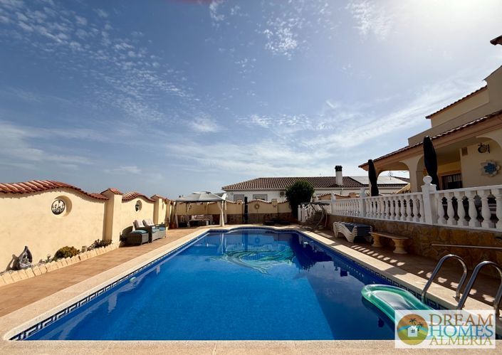 Image No.7-3 Bed Villa for sale