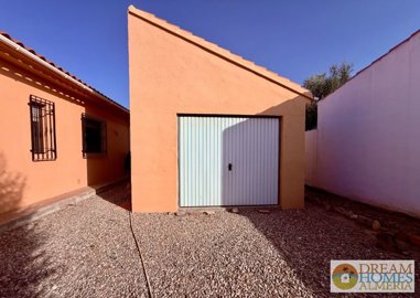 182180979e30409eac6b5523ede1dce567703