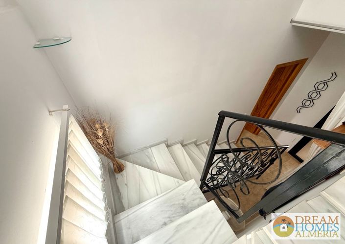 Image No.27-3 Bed Villa for sale