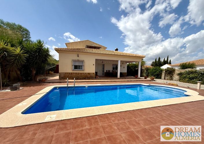 Image No.6-3 Bed Villa for sale