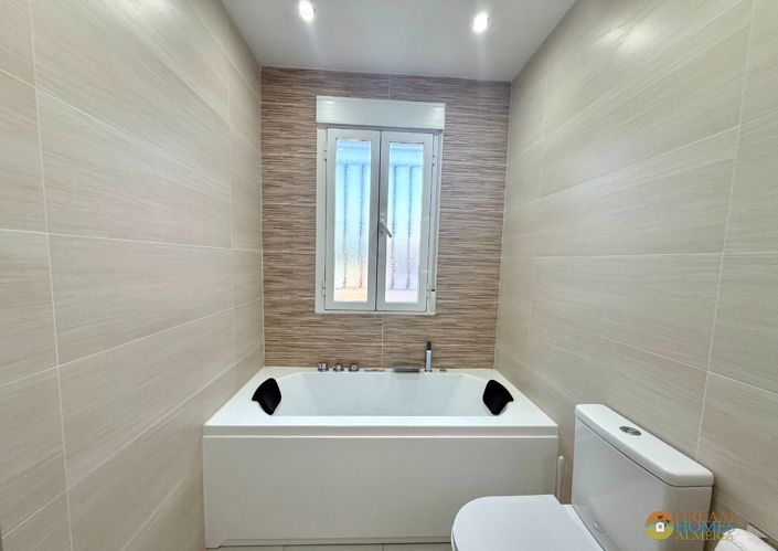 Image No.26-4 Bed Villa for sale