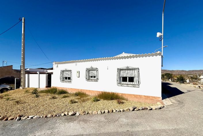 Image No.25-3 Bed Villa / Detached for sale