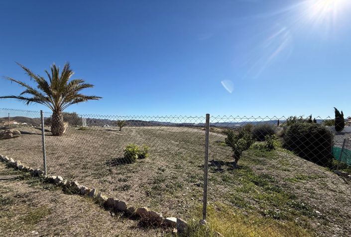 Image No.27-3 Bed Villa / Detached for sale