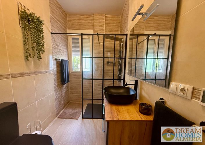 Image No.14-5 Bed Villa for sale